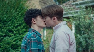 ‘Heartstopper’ Season 3 Review: Love and Mental Health Crowd Netflix’s Lovely British Teen Drama