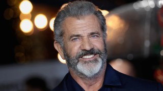 Mel Gibson Says His Malibu Home Burned Down While He Was on Joe Rogan’s Podcast | Video