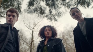 ‘Missing You’ Review: Netflix Limited Series Slogs Through the Mystery Vibes